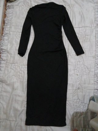 Vestido largo negro manga larga