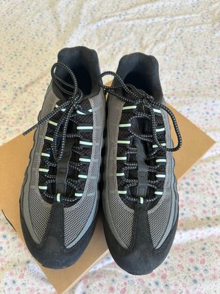 Zapatillas Nike Air Max 95 Negras y Grises