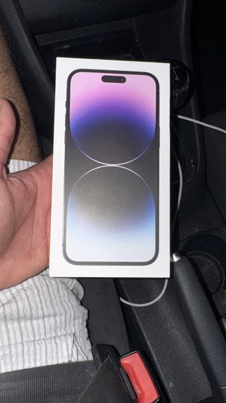 iPhone 14 Pro Max Morado 1