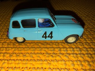 Scalextric Renault 4L