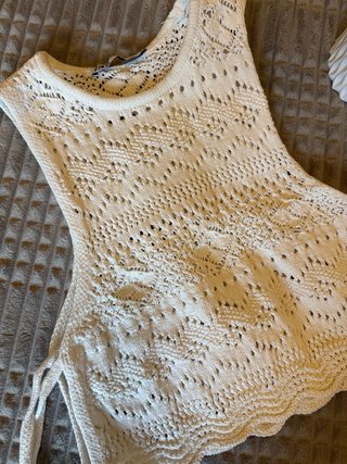 Top de punto Zara blanco