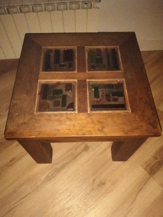 Mesa de centro con detalles de cristal