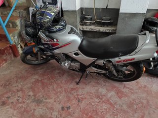 Honda CB500 Plata y Azul