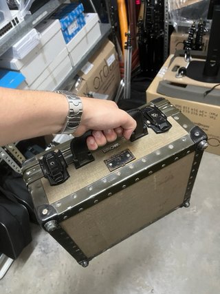 Maletín Rimowa aluminio vintage verde militar