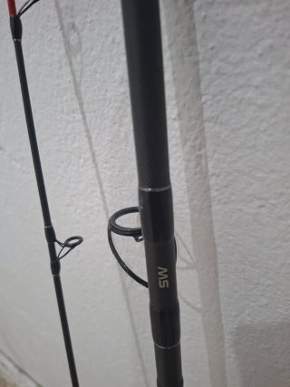 Carrete de pesca azul
