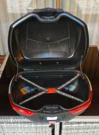 Maleta Givi V47 Negra y Roja