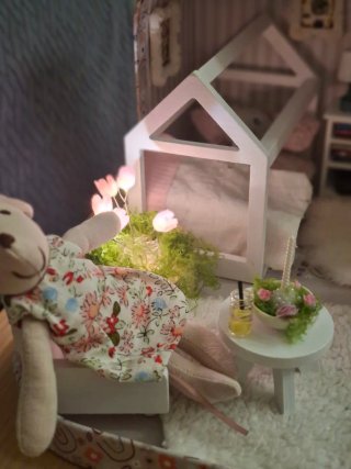 Adorabile casa delle bambole in stile valigetta vintage Maileg