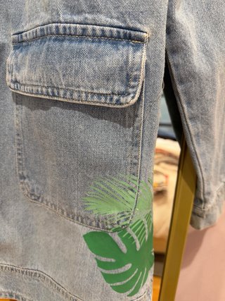 Chaqueta vaquera con flamencos