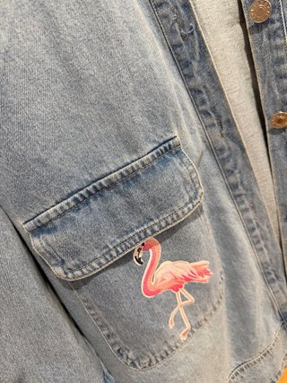 Chaqueta vaquera con flamencos