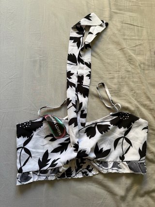 Conjunto falda larga y crop top floral
