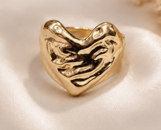 Anillo Corazón Dorado Elegante Ajustable