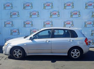 Brazo suspensión kia 1160770 545002dxxx cerato 2.0