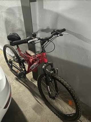 Bicicleta de Montaña Roja