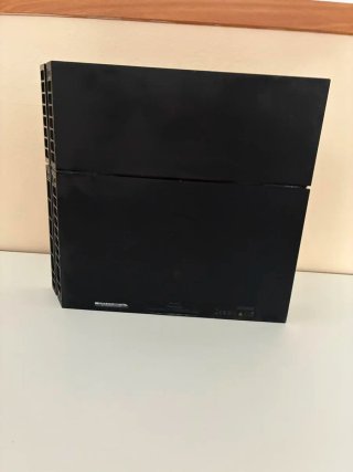 PS4 (PlayStation 4) + 3 Mandos