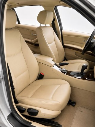 BMW 320i E90 etiqueta C automático