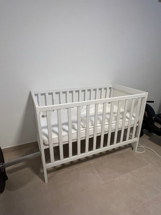 Cuna bebé IKEA + colchón