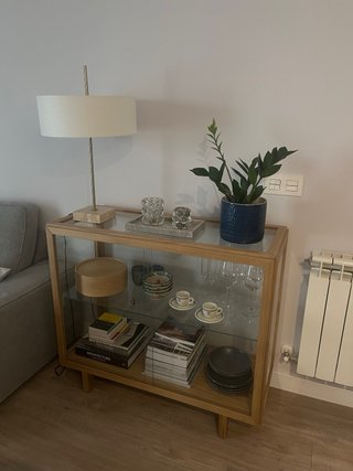 Vitrina STOCKHOLM IKEA Madera y Cristal