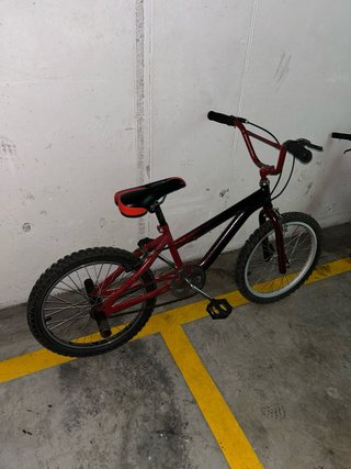 Bicicleta Monty BMX Roja y Negra