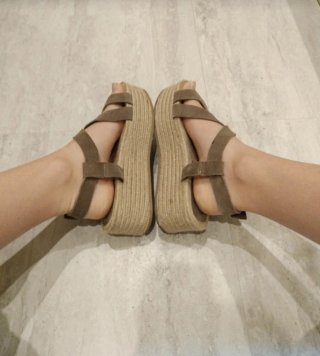 Sandalias de plataforma marrones