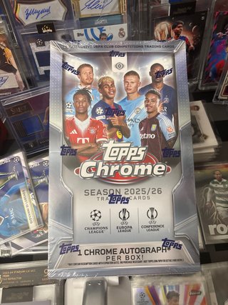 Caja Topps Chrome 2025/26 UEFA Club
