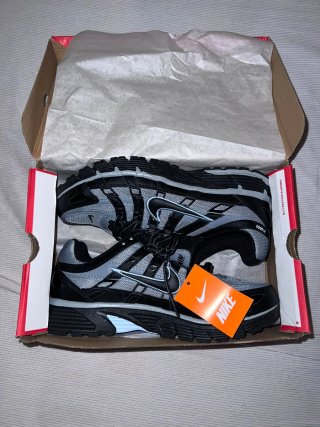 Nike P-6000 Negro Gris