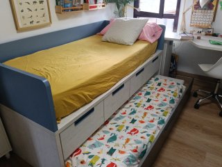 Armario juvenil esquinero blanco-azul y cama nid