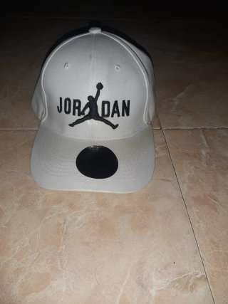 Gorra Jordan Blanca