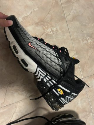 Nike Air Max Plus 3 (TN) Gris/Negro/Rosa