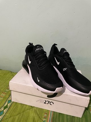 Nike Air Max 270 (Talla 43)