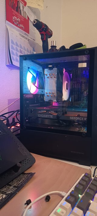 PC Gaming RTX 4060 Gigabyte