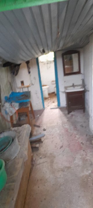 Vendo casa de piedra para  restaurar