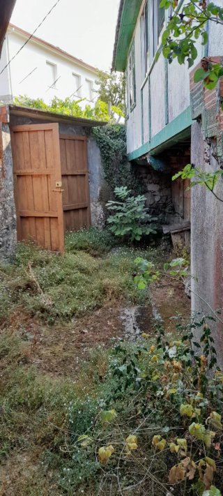Vendo casa de piedra para  restaurar