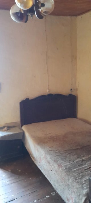 Vendo casa de piedra para  restaurar