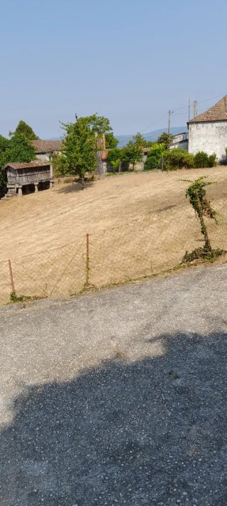 Vendo casa de piedra para  restaurar