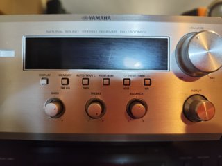 YAMAHA  RX-E600 MK2 (579) amplificador