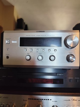 YAMAHA  RX-E600 MK2 (579) amplificador