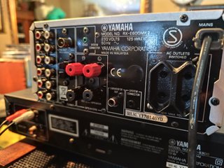 YAMAHA  RX-E600 MK2 (579) amplificador