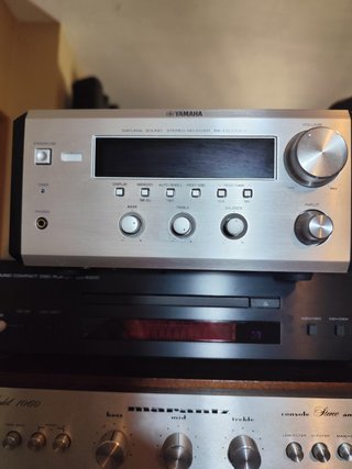 YAMAHA  RX-E600 MK2 (579) amplificador