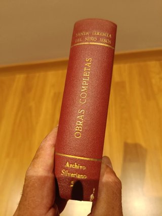 artículos religiosos.Biblia,Misal,etc