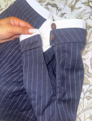 Gonna pantaloncino a righe blu e bianche