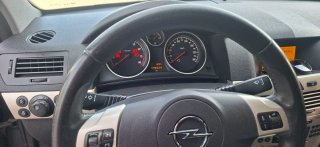 Opel Astra GTC 2009