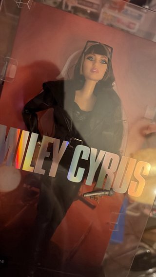 Barbie Miley Cyrus Signature