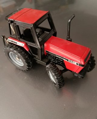 Tractor Case International 1:32 ERTL 50€ con caja