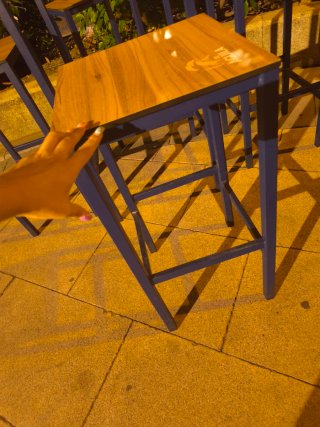 Mesa alta terraza + 4 sillas oferto por mudanza