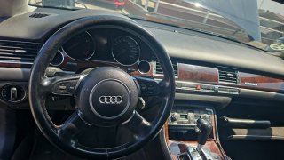 Audi A8 Negro