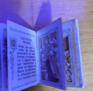 Mini biblias pequeñas virgen Cristo capilla