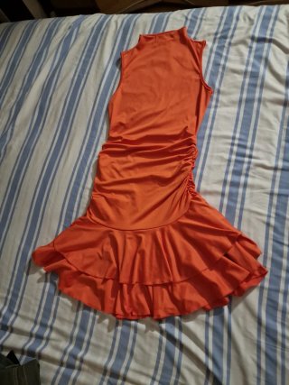 Vestido naranja con volantes