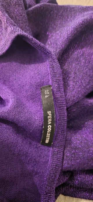 Camiseta morada con brillo y volantes - SFERA