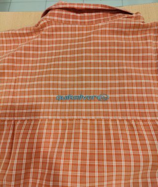 Camisa Quiksilver naranja cuadros manga corta