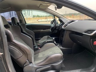 Peugeot 207 2010